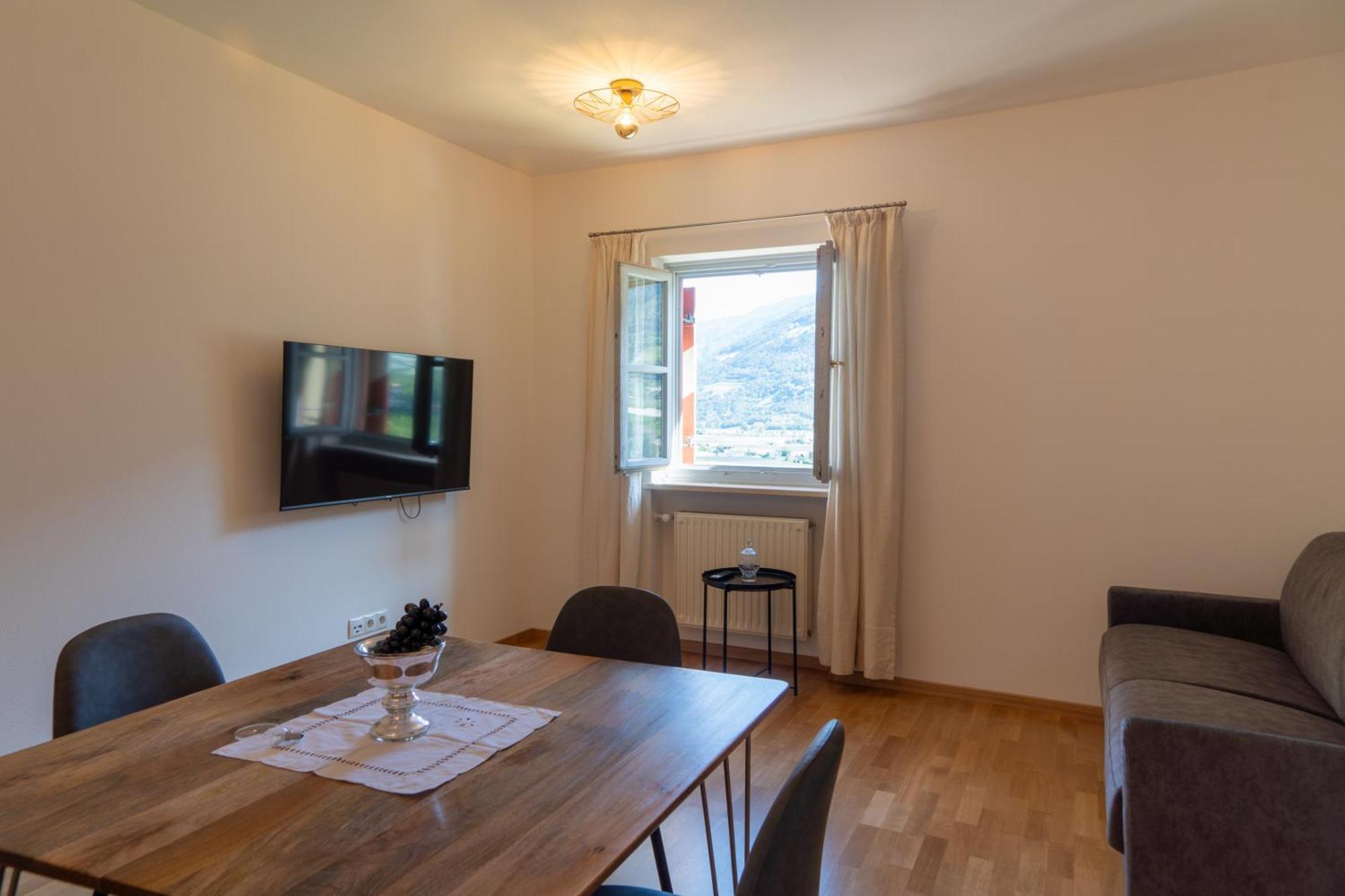 Weingut Koefelgut - Turris Vini Apartment Kastelbell-Tschars Exterior photo